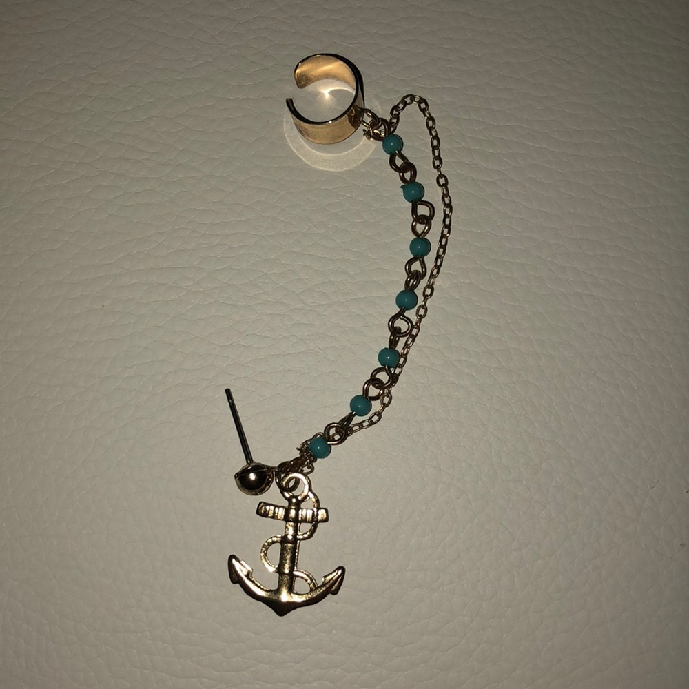 Earring with cartilage cuff